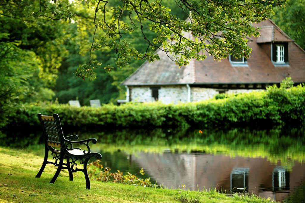 Au Moulin De La Gorce Bed & Breakfast La Roche-l'Abeille Exterior photo